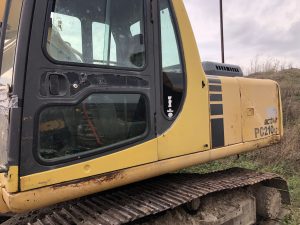 Excavator Komatsu PC 210 pe senile - 2000