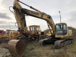 Excavator Komatsu PC 210 pe senile - 2000