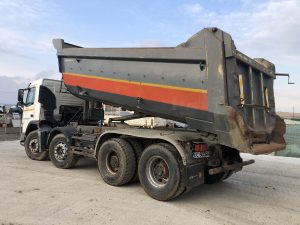 Autobasculanta Volvo FM12 420 cu 4 axe 8x4 - 420 CP