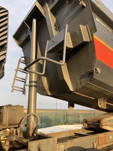Autobasculanta Volvo FM12 420 cu 4 axe 8x4 - 420 CP