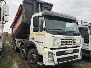 Autobasculanta Volvo FM12 420 cu 4 axe 8x4 - 420 CP