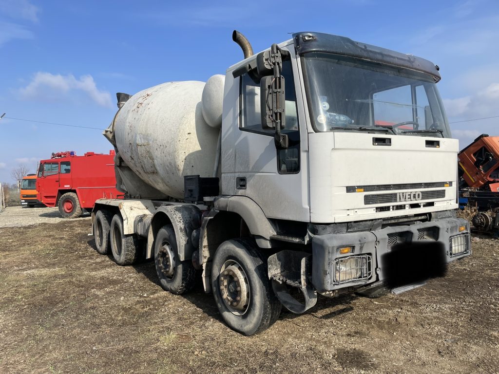 Betoniera CIFA 8x4 IVECO piese trakker