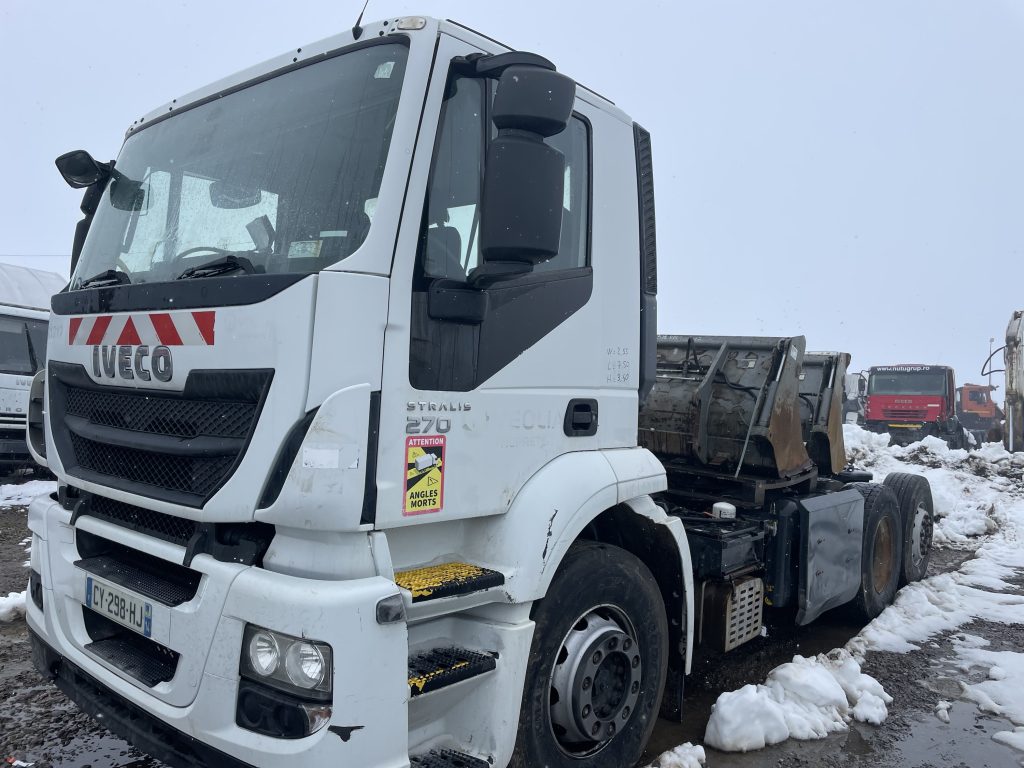 IVECO Stralis 6x4 2013 - 300 CP