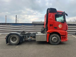 Cap tractor Mercedes - 2015