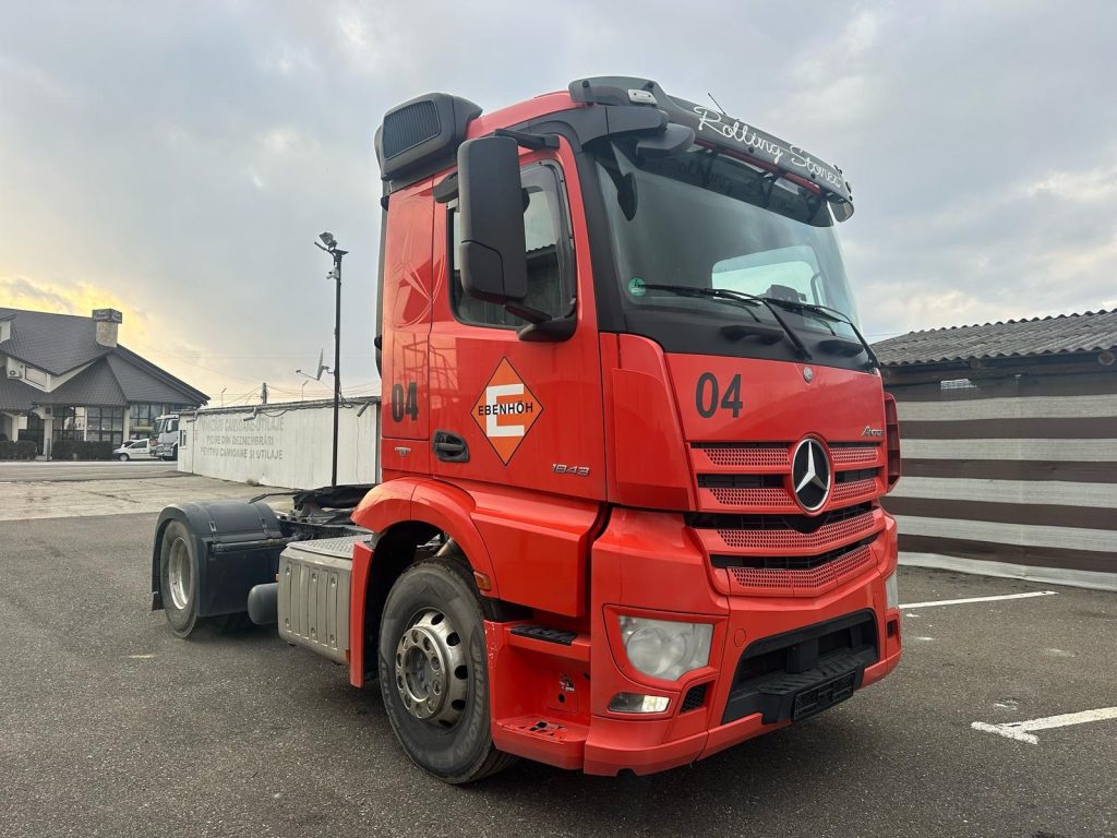 Cap tractor Mercedes - 2015