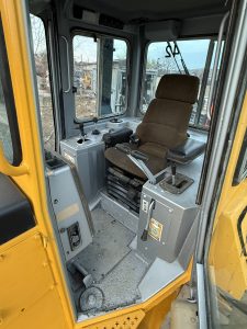 Buldozer CAT D4