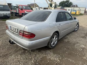 Mercedes E 220 - 2001