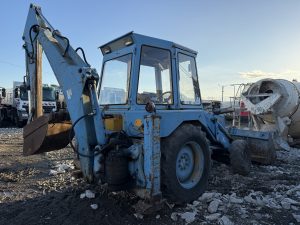 Buldoexcavator Ford 550