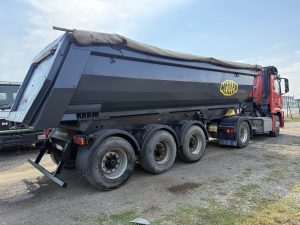 Semiremorca Meiller 3 axe basculabila din 2012