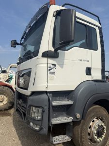 Cap tractor MAN HydroDrive 4x4