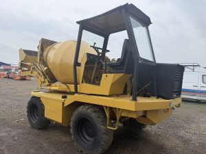 Betoniera autoincarcatoare 2, 5 m3 - 4x4