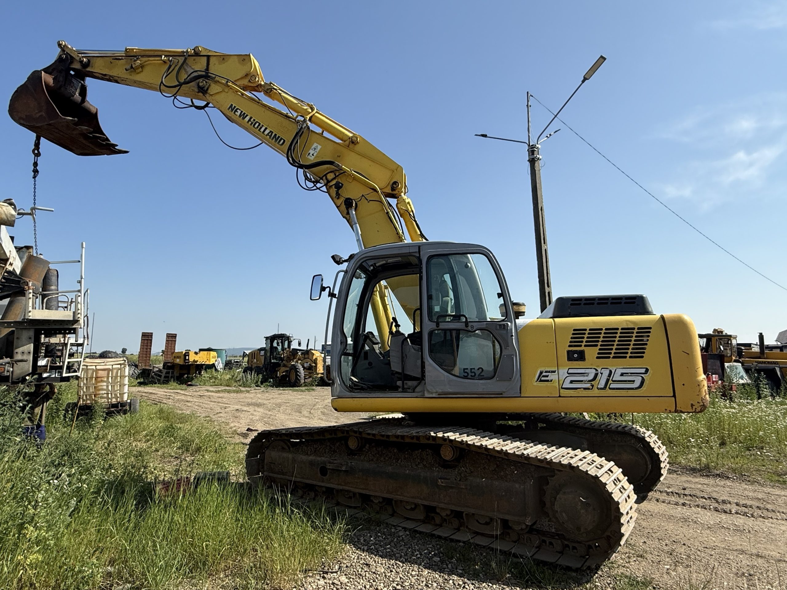 Excavator New Holland 215 - 2007