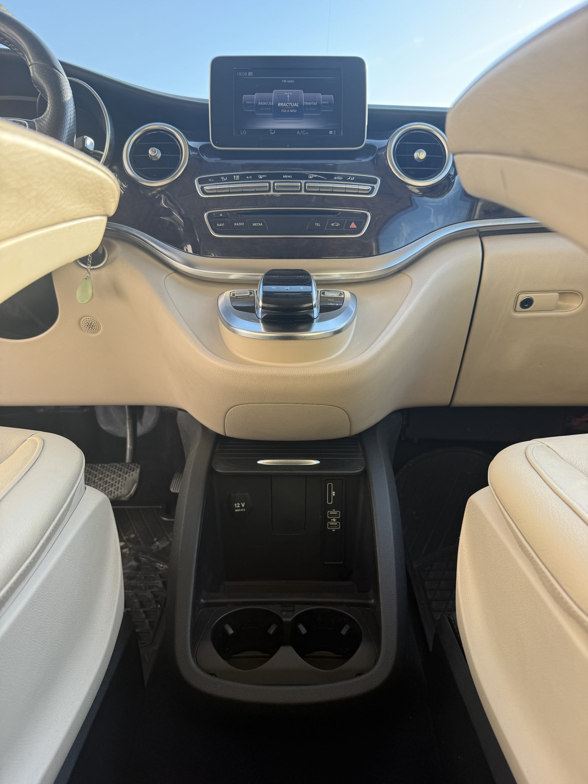 Mercedes-Benz V-Class 2014