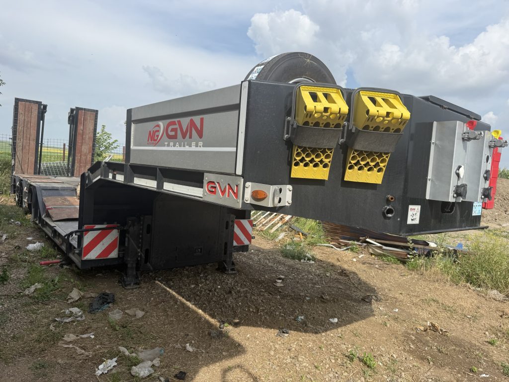 Trailer 3 axe nou si SH - 2000
